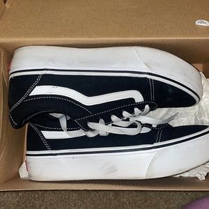 Black/white Platform vans.